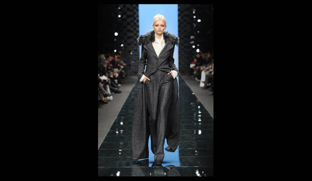 <strong>ERMANNO SCERVIVO｜エルマンノ シェルヴィーノ</strong> 2011年秋冬コレクション速報