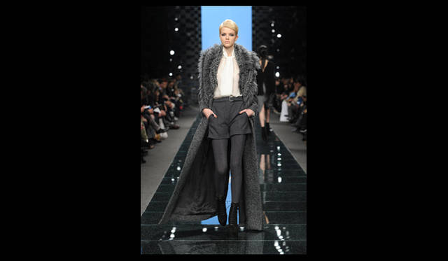 <strong>ERMANNO SCERVIVO｜エルマンノ シェルヴィーノ</strong> 2011年秋冬コレクション速報