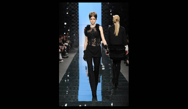 <strong>ERMANNO SCERVIVO｜エルマンノ シェルヴィーノ</strong> 2011年秋冬コレクション速報