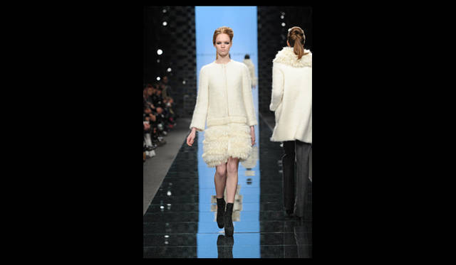 <strong>ERMANNO SCERVIVO｜エルマンノ シェルヴィーノ</strong> 2011年秋冬コレクション速報