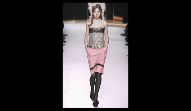 <strong>NINA RICCI｜ニナ リッチ</strong> 2011年秋冬コレクション速報