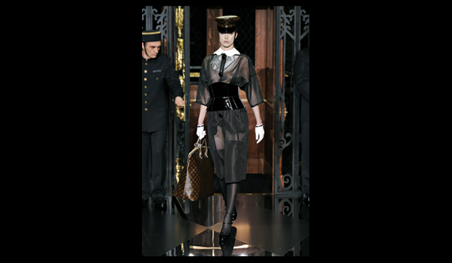 <strong>LOUIS VUITTON｜ルイ・ヴィトン</strong> 2011年秋冬コレクション速報 ©Louis Vuitton/Chris Moore