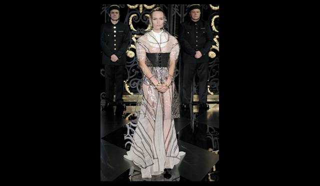 <strong>LOUIS VUITTON｜ルイ・ヴィトン</strong> 2011年秋冬コレクション速報 ©Louis Vuitton/Chris Moore