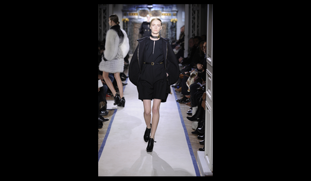 <strong>YVES SAINT LAURENT｜イヴ・サンローラン</strong> 2011年秋冬コレクション速報  Courtesy of Yves Saint Laurent