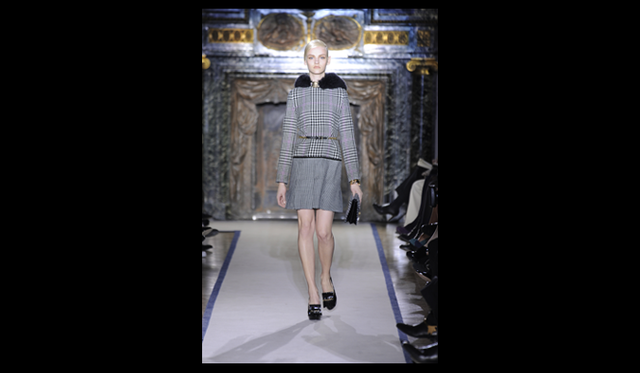 <strong>YVES SAINT LAURENT｜イヴ・サンローラン</strong> 2011年秋冬コレクション速報  Courtesy of Yves Saint Laurent