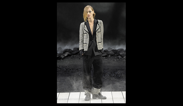 <strong>CHANEL｜シャネル</strong> 2011年秋冬コレクション速報 ©CHANEL