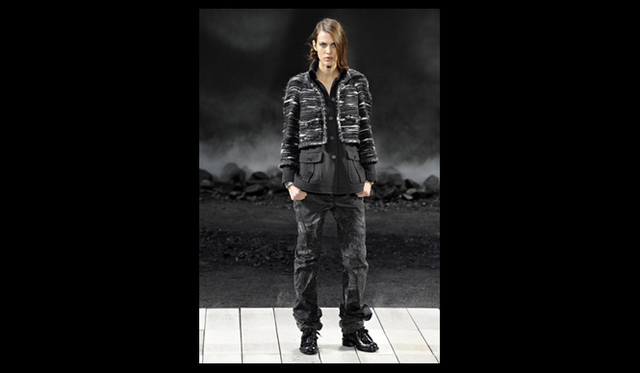 <strong>CHANEL｜シャネル</strong> 2011年秋冬コレクション速報 ©CHANEL