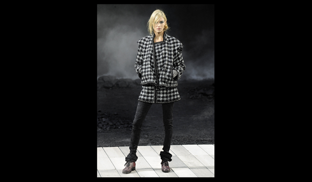 <strong>CHANEL｜シャネル</strong> 2011年秋冬コレクション速報 ©CHANEL