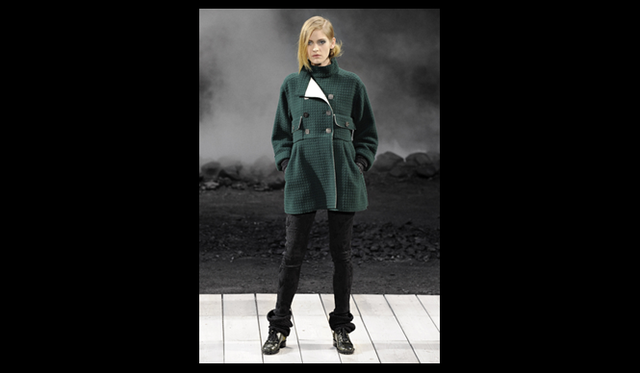 <strong>CHANEL｜シャネル</strong> 2011年秋冬コレクション速報 ©CHANEL