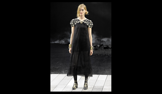 <strong>CHANEL｜シャネル</strong> 2011年秋冬コレクション速報 ©CHANEL
