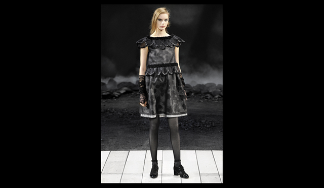 <strong>CHANEL｜シャネル</strong> 2011年秋冬コレクション速報 ©CHANEL