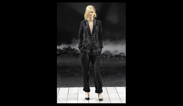 <strong>CHANEL｜シャネル</strong> 2011年秋冬コレクション速報 ©CHANEL