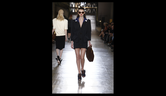 <strong>MIU MIU｜ミュウミュウ</strong> 2011年秋冬コレクション速報