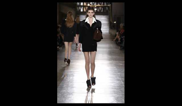 <strong>MIU MIU｜ミュウミュウ</strong> 2011年秋冬コレクション速報