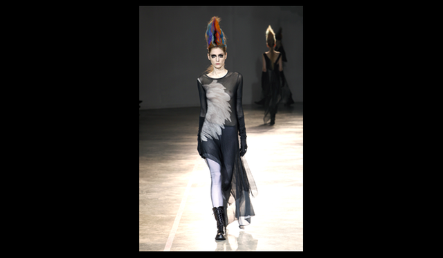 <strong>YOHJI YAMAMOTO｜ヨウジヤマモト</strong> 2011年秋冬コレクション速報