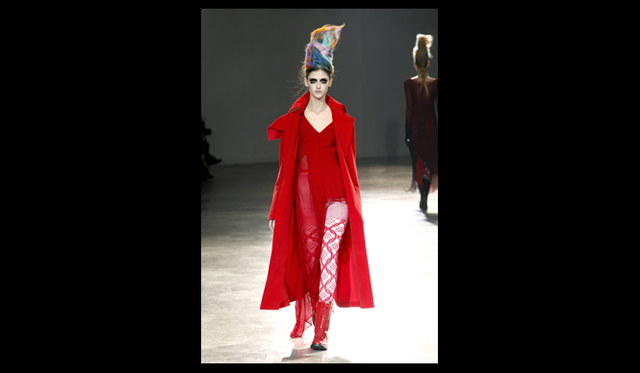 <strong>YOHJI YAMAMOTO｜ヨウジヤマモト</strong> 2011年秋冬コレクション速報