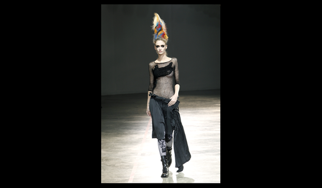 <strong>YOHJI YAMAMOTO｜ヨウジヤマモト</strong> 2011年秋冬コレクション速報