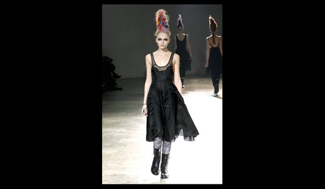 <strong>YOHJI YAMAMOTO｜ヨウジヤマモト</strong> 2011年秋冬コレクション速報