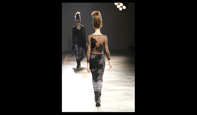 <strong>YOHJI YAMAMOTO｜ヨウジヤマモト</strong> 2011年秋冬コレクション速報