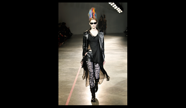 <strong>YOHJI YAMAMOTO｜ヨウジヤマモト</strong> 2011年秋冬コレクション速報