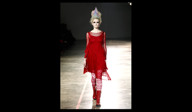 <strong>YOHJI YAMAMOTO｜ヨウジヤマモト</strong> 2011年秋冬コレクション速報