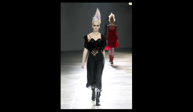 <strong>YOHJI YAMAMOTO｜ヨウジヤマモト</strong> 2011年秋冬コレクション速報