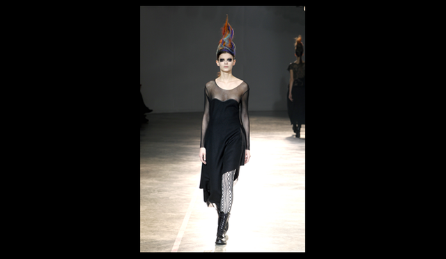 <strong>YOHJI YAMAMOTO｜ヨウジヤマモト</strong> 2011年秋冬コレクション速報