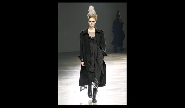 <strong>YOHJI YAMAMOTO｜ヨウジヤマモト</strong> 2011秋冬コレクション速報