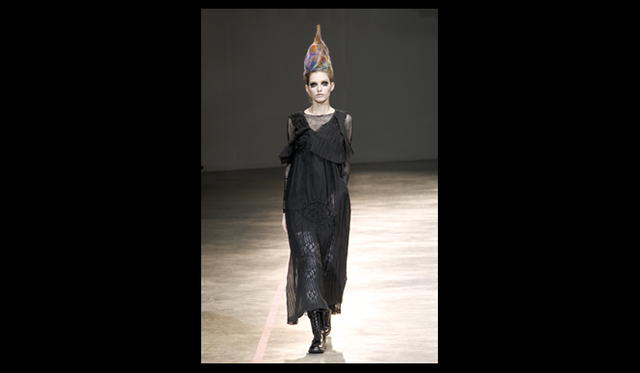 <strong>YOHJI YAMAMOTO｜ヨウジヤマモト</strong> 2011秋冬コレクション速報