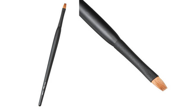 <strong>b-r-s｜ブルーシュ</strong>　メイクアップブラシ｢b-r-s｣　リップ　4万725円