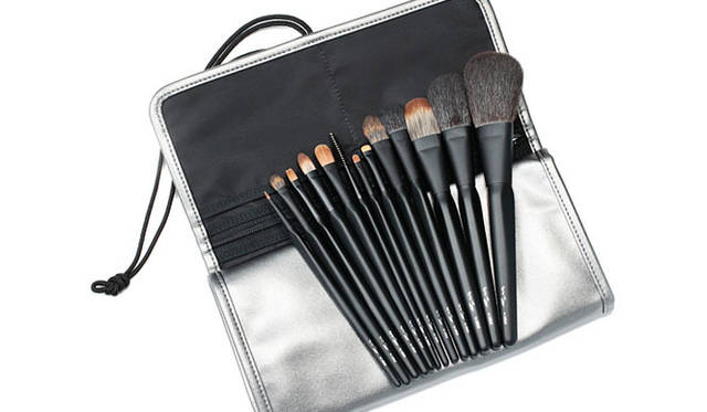 <strong>b-r-s｜ブルーシュ</strong>　メイクアップブラシ｢b-r-s｣　13本セット（ブラシケース付）　8万9250円