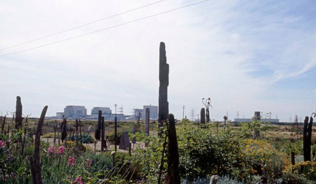 <strong>carnet de jardin｜松永 学</strong>　奥からなまあたたかい空気が流れてくる。