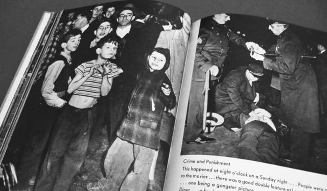 <strong>飯塚ヒデミ写真集コレクション1 Weegee『NAKED CITY』</strong>