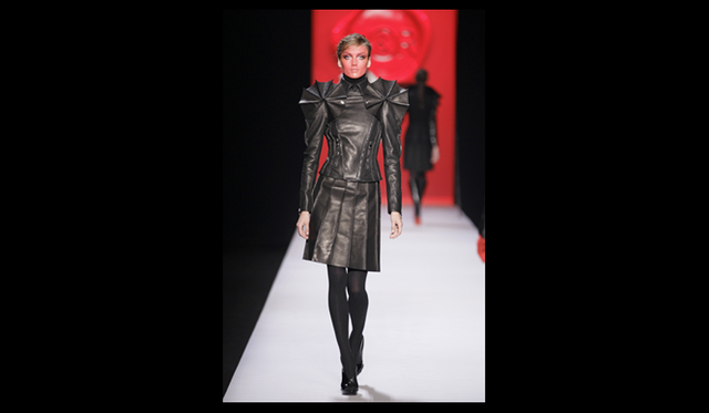 <strong>VIKTOR&ROLF｜ヴィクター＆ロルフ</strong> 2011年秋冬コレクション速報