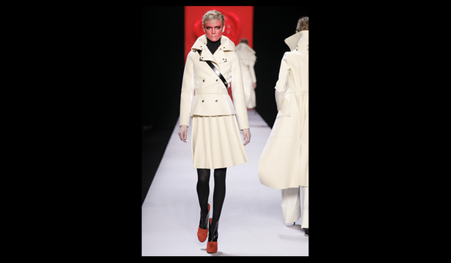 <strong>VIKTOR&ROLF｜ヴィクター＆ロルフ</strong> 2011年秋冬コレクション速報