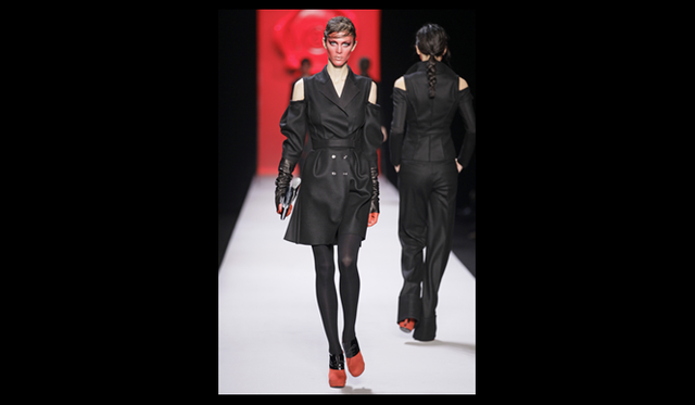 <strong>VIKTOR&ROLF｜ヴィクター＆ロルフ</strong> 2011年秋冬コレクション速報