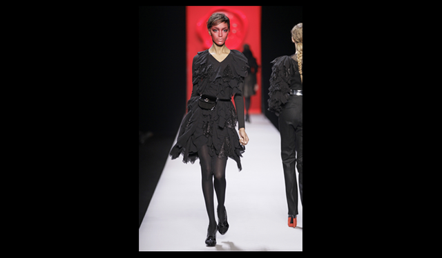 <strong>VIKTOR&ROLF｜ヴィクター＆ロルフ</strong> 2011年秋冬コレクション速報