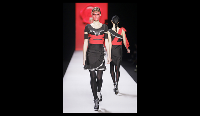 <strong>VIKTOR&ROLF｜ヴィクター＆ロルフ</strong> 2011年秋冬コレクション速報