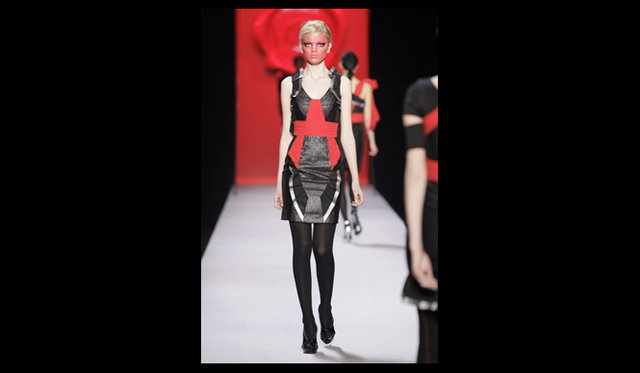 <strong>VIKTOR&ROLF｜ヴィクター＆ロルフ</strong> 2011年秋冬コレクション速報