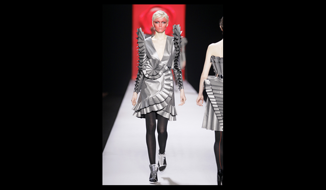 <strong>VIKTOR&ROLF｜ヴィクター＆ロルフ</strong> 2011年秋冬コレクション速報