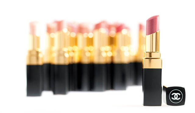 <strong>CHANEL｜シャネル</strong>　「ROUGE COCO SHINE」　© CHANEL 