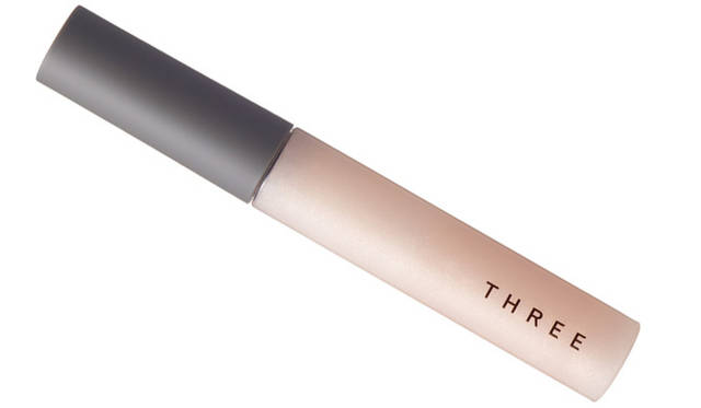 <strong>THREE│スリー</strong>　THREE グラムタッチ リップグロス W01 （プレシャス トレジャー） 2940円（数量限定販売）