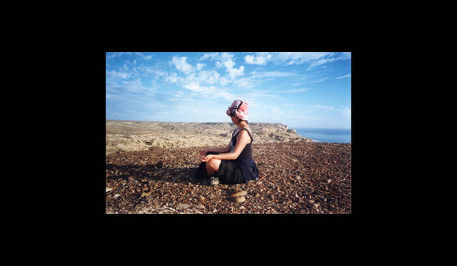 <strong>スピリチュアル対談　vol.12｜Twiggy 松浦美穂</strong>　バハの小高い丘の上で。松浦美穂さん。　Photo by SATO Koji