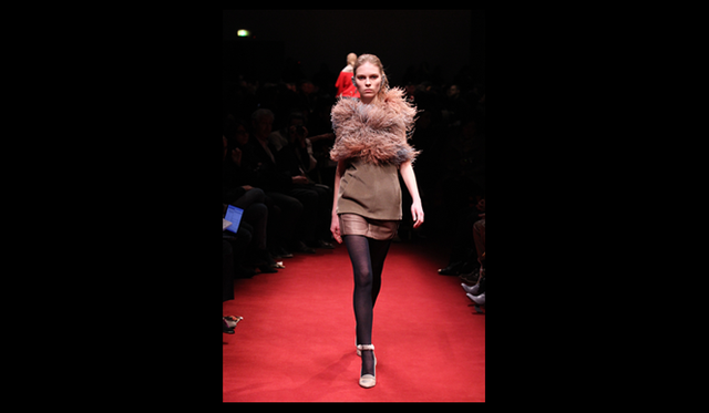 <strong>UNDER COVER｜アンダーカバー</strong> 2011年秋冬コレクション速報