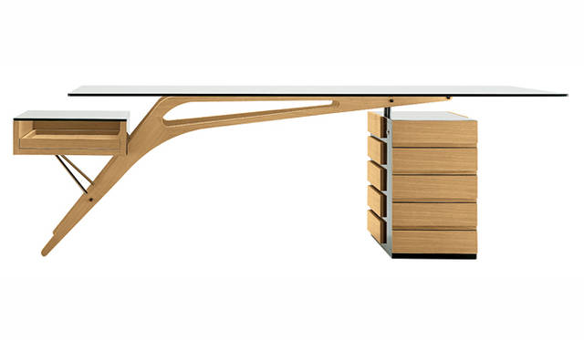 <strong> Zanotta Omotesando Gallery｜ザノッタ表参道ギャラリー</strong>　Cavour designed by Carlo Mollino