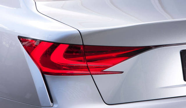 <strong>LEXUS LF-Gh｜レクサス LF-Gh</strong>