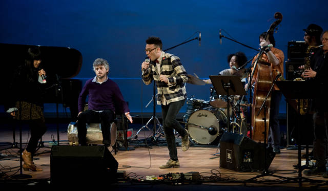 © 2011 Shawn Brackbill