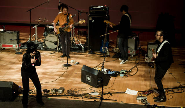 © 2011 Shawn Brackbill