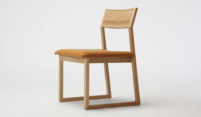 <strong>Tカリモク家具の新ブランド「HARU」</strong>　ダイニングチェア（肘掛けなし） 4万4940円