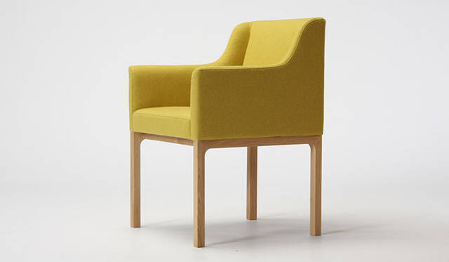 <strong>Tカリモク家具の新ブランド「HARU」</strong>　ダイニングチェア 5万4810円